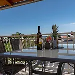 Apartment Seaview & Balcony Petra
