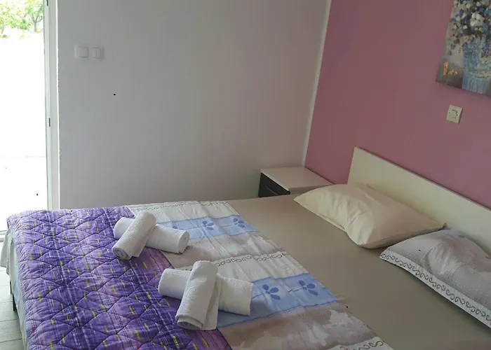 Seaview & Balcony Petra Apartman *