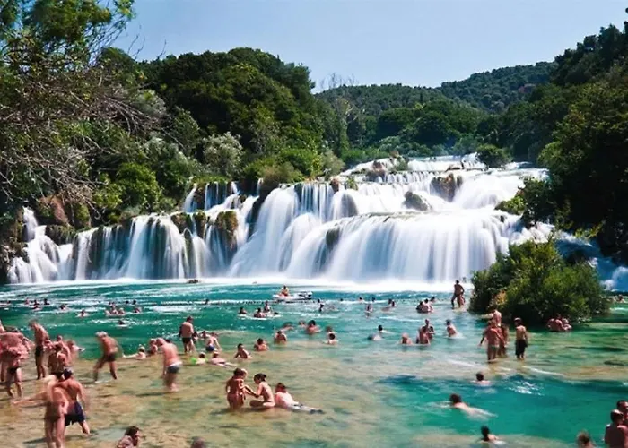 Seaview&balcony Petra Apartament