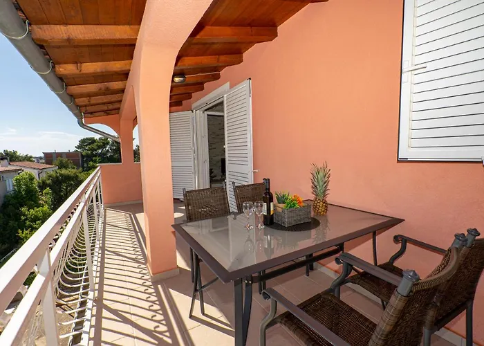 Seaview & Balcony Petra Apartman *