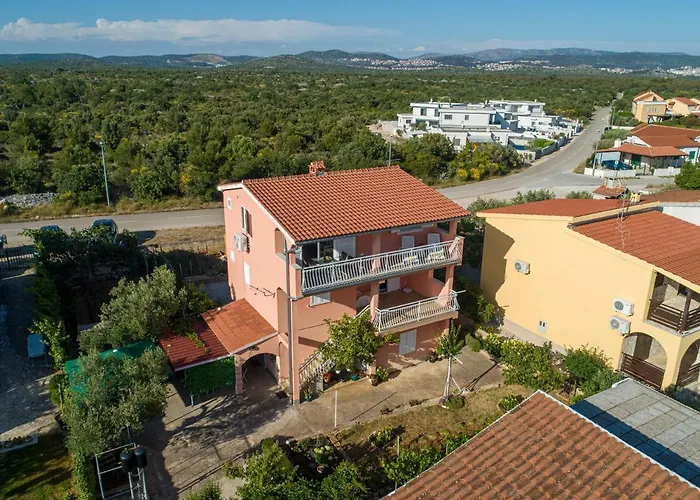 Seaview&balcony Petra Apartament